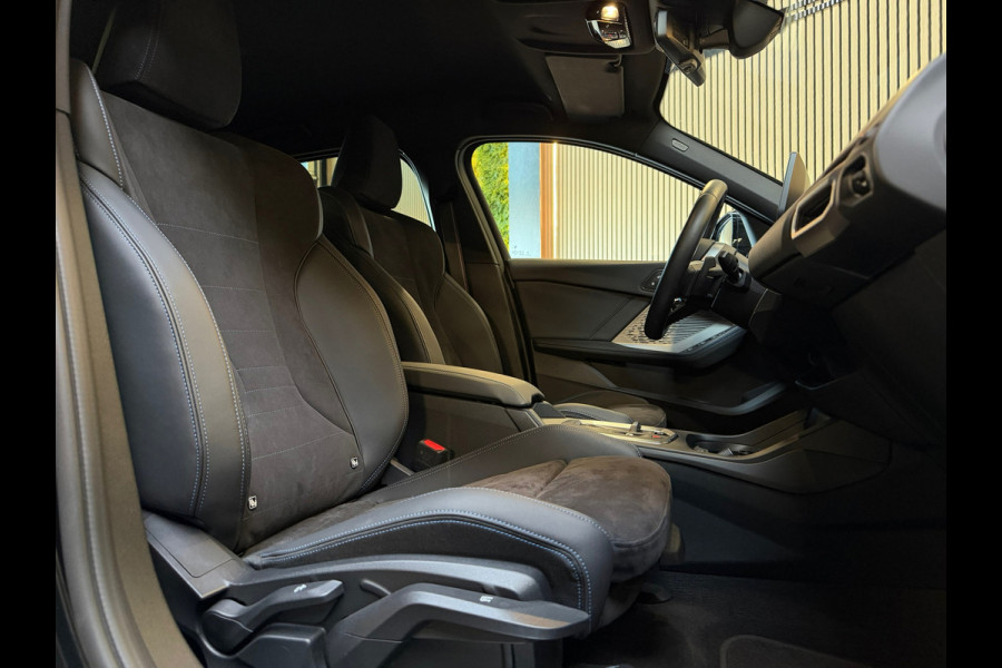 BMW 1-serie 120 M Sport Design Edition |FABRIEKSGARANTIE|DEALER ONDERHOUDEN|KEYLESS|CARPLAY|CAMERA|19INCH|SFEERVERLICHTING|