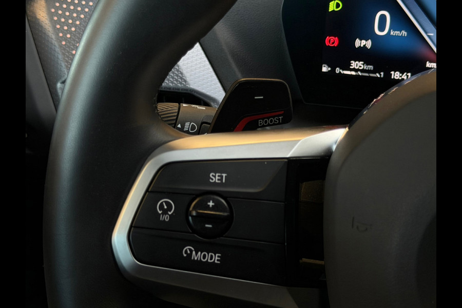 BMW 1-serie 120 M Sport Design Edition |FABRIEKSGARANTIE|DEALER ONDERHOUDEN|KEYLESS|CARPLAY|CAMERA|19INCH|SFEERVERLICHTING|