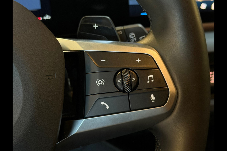 BMW 1-serie 120 M Sport Design Edition |FABRIEKSGARANTIE|DEALER ONDERHOUDEN|KEYLESS|CARPLAY|CAMERA|19INCH|SFEERVERLICHTING|