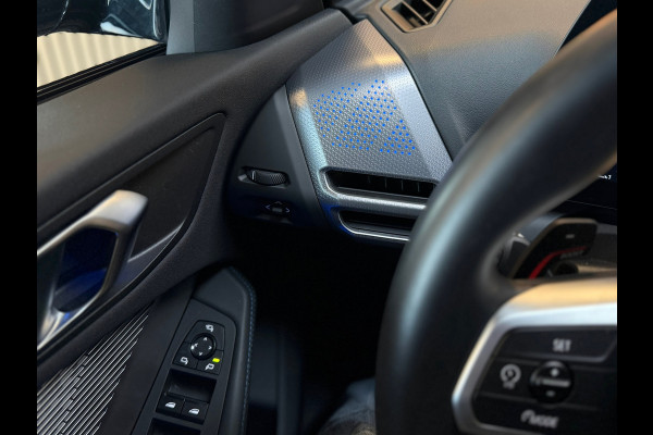 BMW 1-serie 120 M Sport Design Edition |FABRIEKSGARANTIE|DEALER ONDERHOUDEN|KEYLESS|CARPLAY|CAMERA|19INCH|SFEERVERLICHTING|