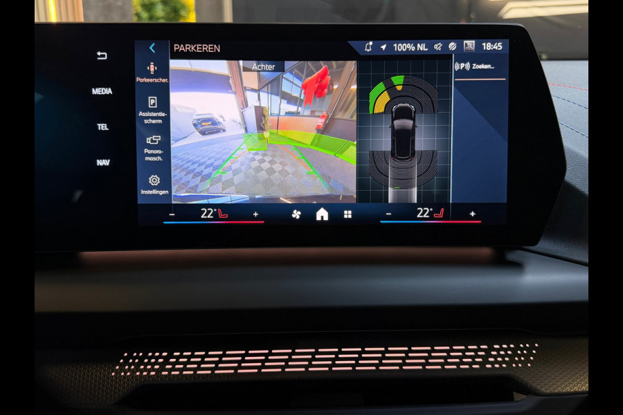 BMW 1-serie 120 M Sport Design Edition |FABRIEKSGARANTIE|DEALER ONDERHOUDEN|KEYLESS|CARPLAY|CAMERA|19INCH|SFEERVERLICHTING|