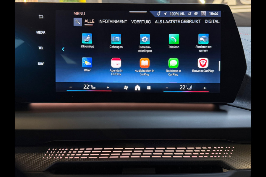 BMW 1-serie 120 M Sport Design Edition |FABRIEKSGARANTIE|DEALER ONDERHOUDEN|KEYLESS|CARPLAY|CAMERA|19INCH|SFEERVERLICHTING|