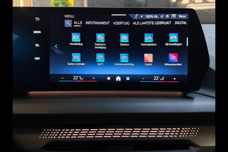 BMW 1-serie 120 M Sport Design Edition |FABRIEKSGARANTIE|DEALER ONDERHOUDEN|KEYLESS|CARPLAY|CAMERA|19INCH|SFEERVERLICHTING|