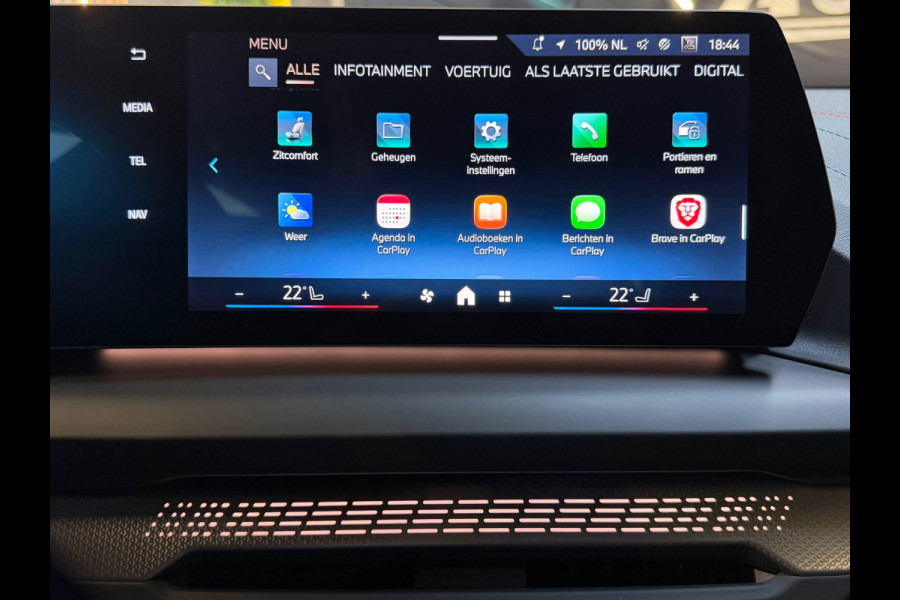 BMW 1-serie 120 M Sport Design Edition |FABRIEKSGARANTIE|DEALER ONDERHOUDEN|KEYLESS|CARPLAY|CAMERA|19INCH|SFEERVERLICHTING|