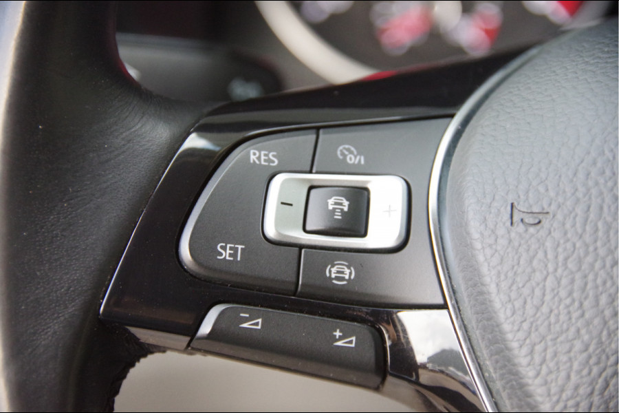 Volkswagen Crafter 35 2.0 TDI L3H2 177PK AUT. 2X SCHUIFDEUR, ADAPT. CRUISE, CAMERA, STUURVERWARMING, LEDER STUUR, CARPLAY, AIRCO, DUBBELE SCHUIFDEU