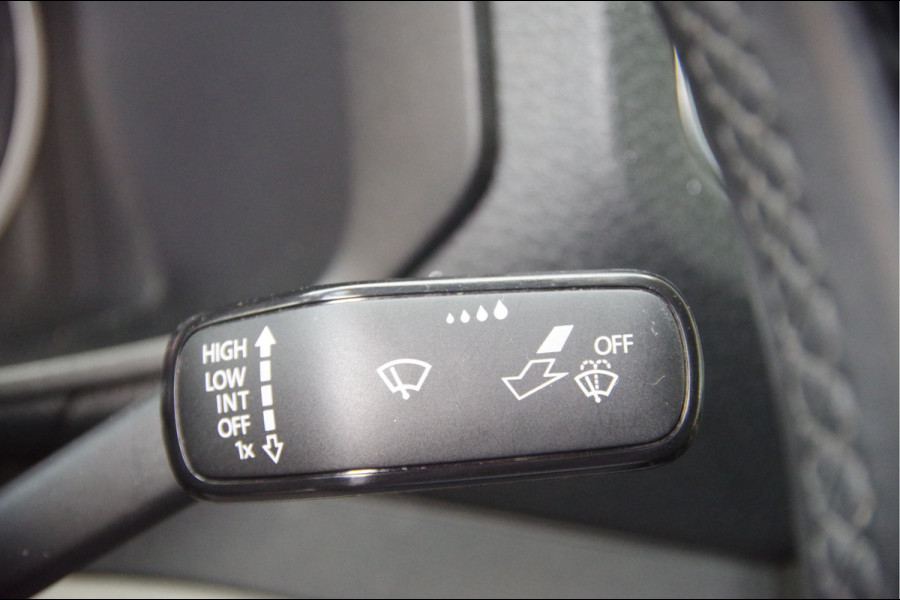 Volkswagen Crafter 35 2.0 TDI L3H2 177PK AUT. 2X SCHUIFDEUR, ADAPT. CRUISE, CAMERA, STUURVERWARMING, LEDER STUUR, CARPLAY, AIRCO, DUBBELE SCHUIFDEU