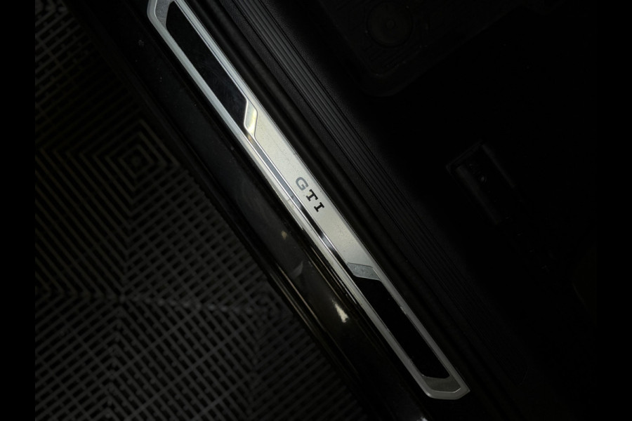 Volkswagen Polo 2.0 TSI GTI PANO|VIRTUAL|ACC|CAMERA|200PK|CARPLAY|