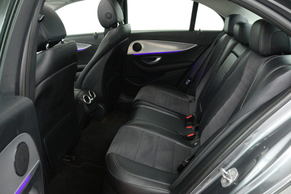 Mercedes-Benz E-Klasse 200 Premium (PANORAMADAK, SFEEVERLICHTING, CAMERA, STOELVERWARMING, DEALER ONDERHOUDEN)