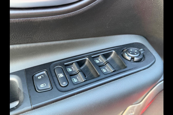 Jeep Renegade 1.0T Limited, panoramadak,lederen interieur,parkeersensoren, NL auto met nap