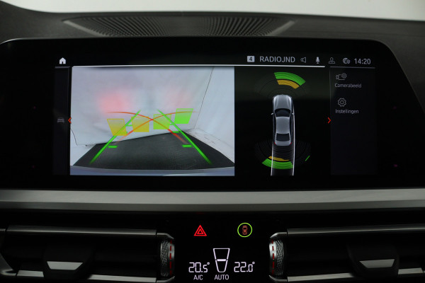 BMW 3-serie 330i High Executive (PANORAMADAK, STOELVERWARMING, CAMERA, COMFORTZETELS, DEALER ONDERHOUDEN)