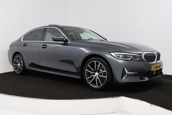 BMW 3-serie 330i High Executive (PANORAMADAK, STOELVERWARMING, CAMERA, COMFORTZETELS, DEALER ONDERHOUDEN)