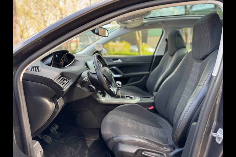 Peugeot 308 1.2 PureTech Allure Camera Full Led Carplay 5drs Zuinig en betrouwbaar