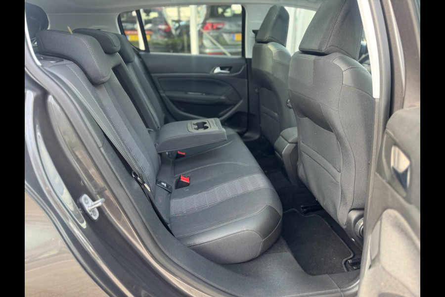 Peugeot 308 1.2 PureTech Allure Camera Full Led Carplay 5drs Zuinig en betrouwbaar