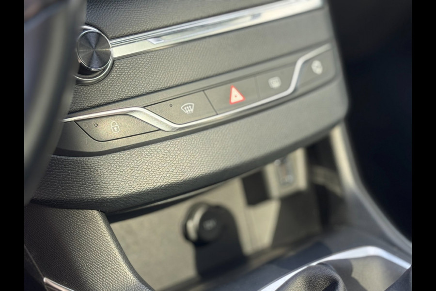 Peugeot 308 1.2 PureTech Allure Camera Full Led Carplay 5drs Zuinig en betrouwbaar