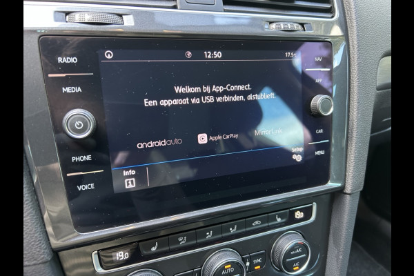 Volkswagen Golf Variant 1.5 TSI 130pk Bns Navi, CarPlay, Trekhaak, Stoelverwarming