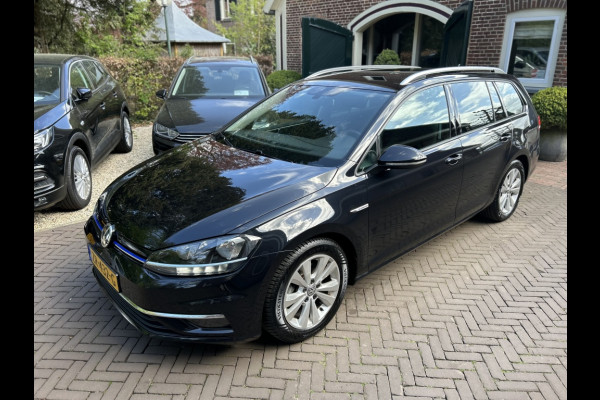 Volkswagen Golf Variant 1.5 TSI 130pk Bns Navi, CarPlay, Trekhaak, Stoelverwarming