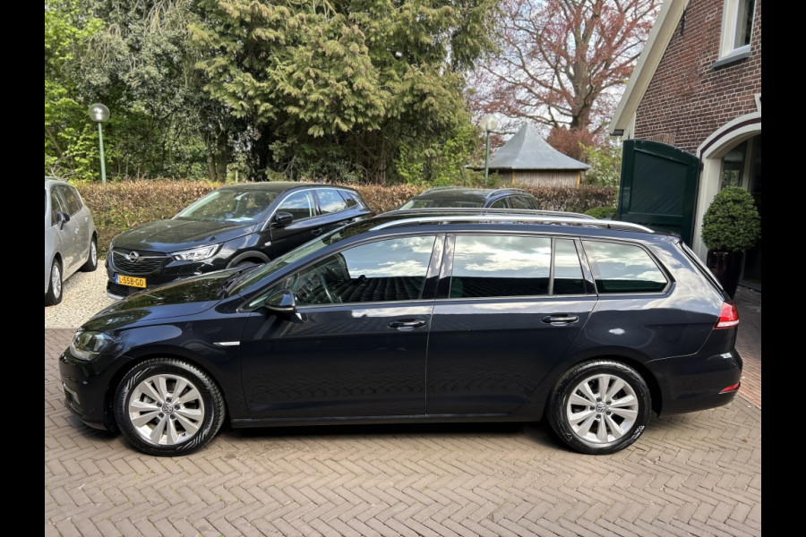 Volkswagen Golf Variant 1.5 TSI 130pk Bns Navi, CarPlay, Trekhaak, Stoelverwarming
