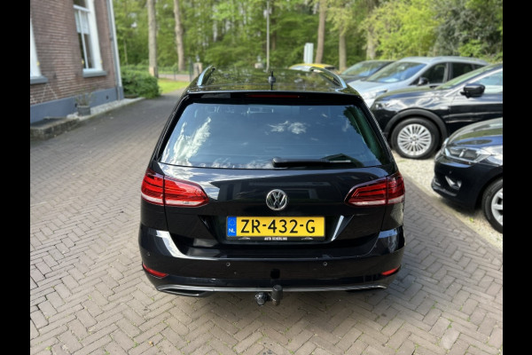 Volkswagen Golf Variant 1.5 TSI 130pk Bns Navi, CarPlay, Trekhaak, Stoelverwarming