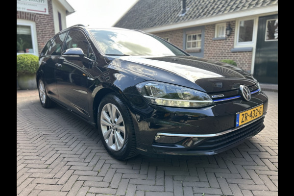 Volkswagen Golf Variant 1.5 TSI 130pk Bns Navi, CarPlay, Trekhaak, Stoelverwarming