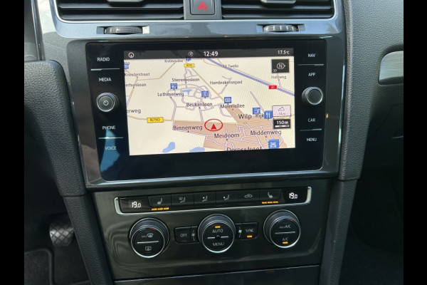 Volkswagen Golf Variant 1.5 TSI 130pk Bns Navi, CarPlay, Trekhaak, Stoelverwarming