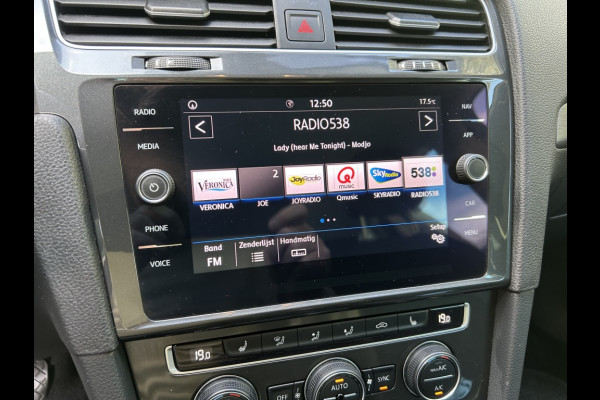 Volkswagen Golf Variant 1.5 TSI 130pk Bns Navi, CarPlay, Trekhaak, Stoelverwarming