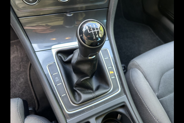 Volkswagen Golf Variant 1.5 TSI 130pk Bns Navi, CarPlay, Trekhaak, Stoelverwarming