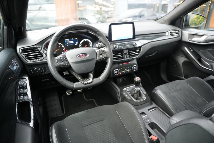 Ford Focus 2.3 EcoBoost ST-X Panoramadak Milltek LED B&O Headup Stuurverw.