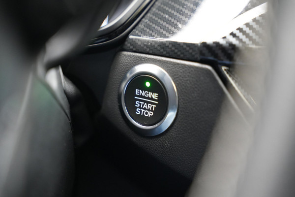 Ford Focus 2.3 EcoBoost ST-X Panoramadak Milltek LED B&O Headup Stuurverw.