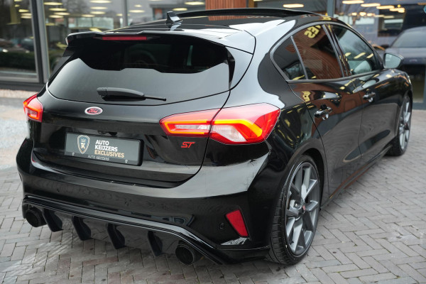 Ford Focus 2.3 EcoBoost ST-X Panoramadak Milltek LED B&O Headup Stuurverw.