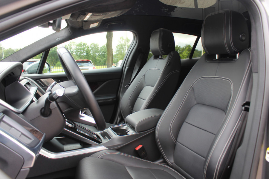 Jaguar I-PACE EV400 First Edition 90 kWh / SoH 82% / Full option! / Panoramadak / 360Camera / Head-up / 20'' / Luchtvering / Leder / Meridian / Stoel+Stuurverwarming / 4zone Airco / DAB / Dodehoek / ACC