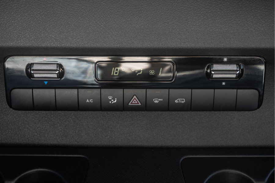 Mercedes-Benz Sprinter 315 CDI | 150 PK | Automaat | Bakwagen met laadklep | Zijdeur | Camera | Cruise | Mbux | Climatronic