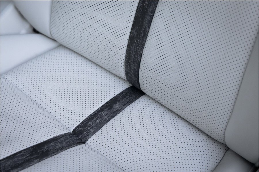 Mazda CX-60 2.5 e-SkyActiv PHEV Takumi Trekhaak - BOSE - Head up