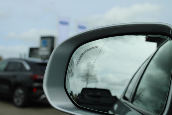 Volvo XC60 2.0 B5 Momentum Exclusive | Trekhaak | Panorama Dak | Stoelverwarming | Adaptive Cruise Control | 360 Camera | Navigatie |
