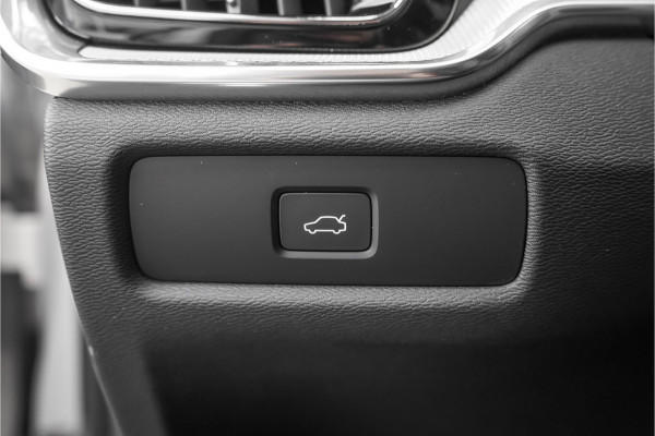Volvo V60 Cross Country 2.0 B5 AWD Plus Camera Stuur & Stoelverw H/K Memory Standverwarming
