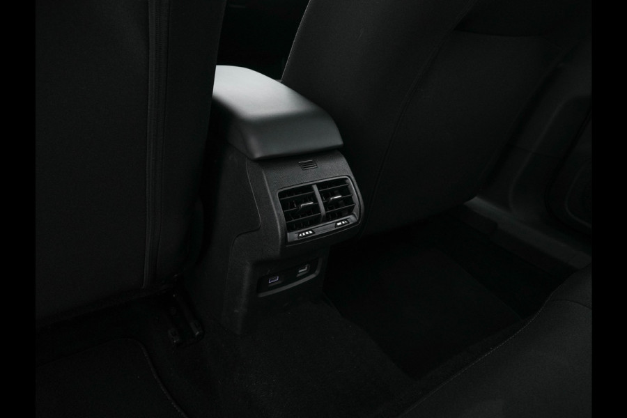 Citroën Ë-C4 Live 50 kWh [ 3-Fase-11kW] {SOH-88%} (INCL-BTW) Aut. *HEATPUMP | DIGI-COCKPIT | COMFORT-SEATS | DAB | ECC | CAPLAY | LANE-ASSIST | PDC | CRUISE*