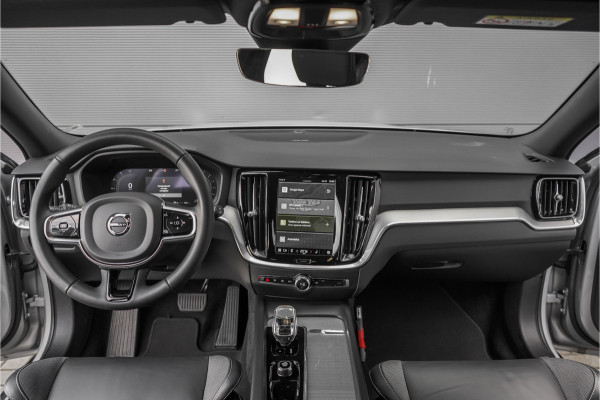Volvo V60 Cross Country 2.0 B5 AWD Plus Camera Stuur & Stoelverw H/K Memory