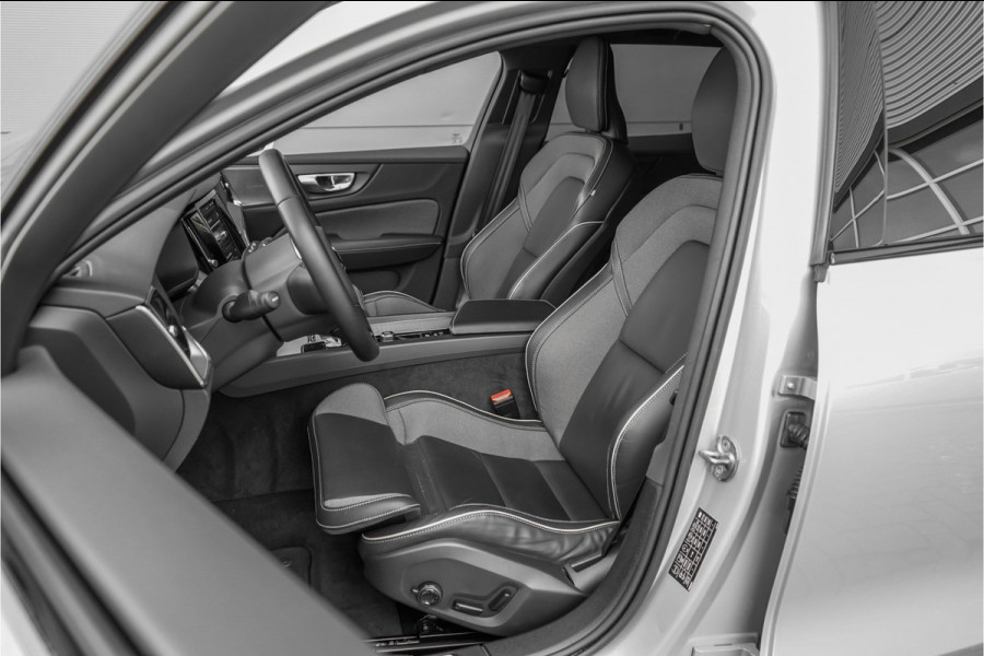 Volvo V60 Cross Country 2.0 B5 AWD Plus Camera Stuur & Stoelverw H/K Memory