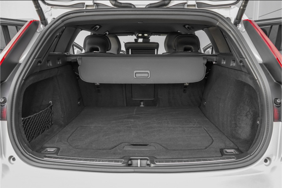 Volvo V60 Cross Country 2.0 B5 AWD Plus Camera Stuur & Stoelverw H/K Memory