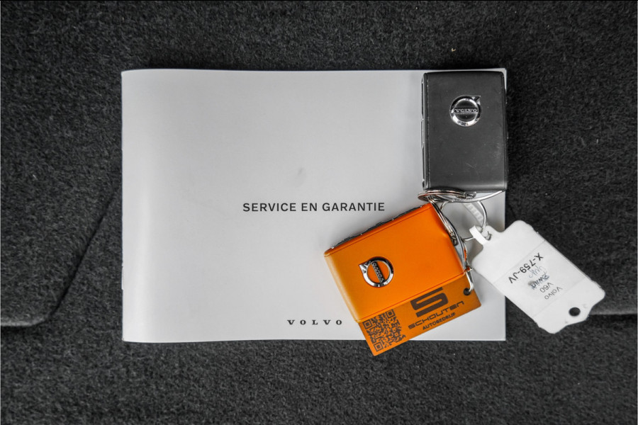 Volvo V60 Cross Country 2.0 B5 AWD Plus Camera Stuur & Stoelverw H/K Memory