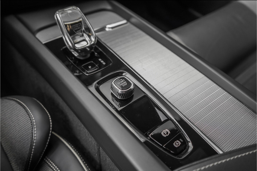 Volvo V60 Cross Country 2.0 B5 AWD Plus Camera Stuur & Stoelverw H/K Memory