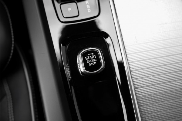 Volvo V60 Cross Country 2.0 B5 AWD Plus Camera Stuur & Stoelverw H/K Memory