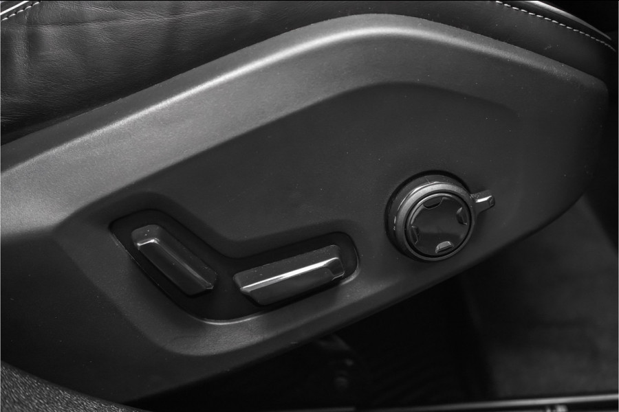 Volvo V60 Cross Country 2.0 B5 AWD Plus Camera Stuur & Stoelverw H/K Memory