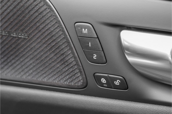 Volvo V60 Cross Country 2.0 B5 AWD Plus Camera Stuur & Stoelverw H/K Memory