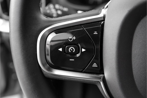 Volvo V60 Cross Country 2.0 B5 AWD Plus Camera Stuur & Stoelverw H/K Memory