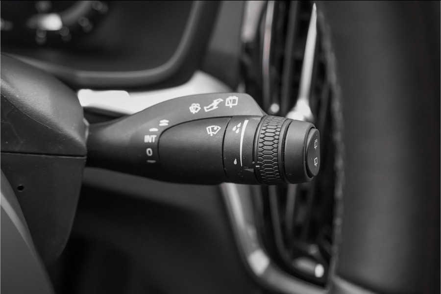 Volvo V60 Cross Country 2.0 B5 AWD Plus Camera Stuur & Stoelverw H/K Memory