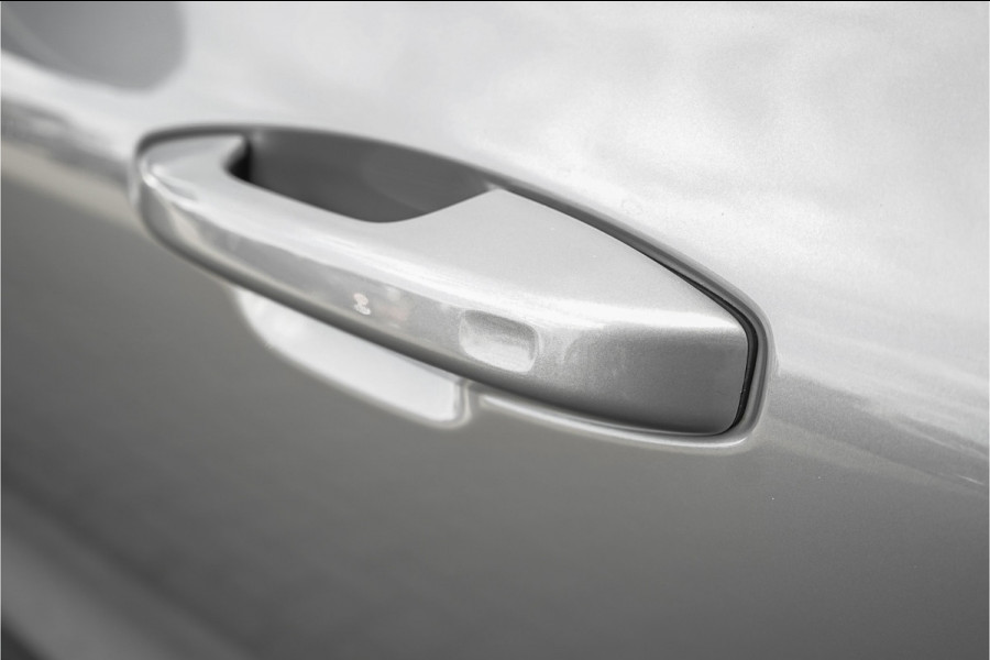 Volvo V60 Cross Country 2.0 B5 AWD Plus Camera Stuur & Stoelverw H/K Memory