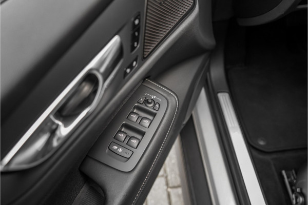 Volvo V60 Cross Country 2.0 B5 AWD Plus Camera Stuur & Stoelverw H/K Memory