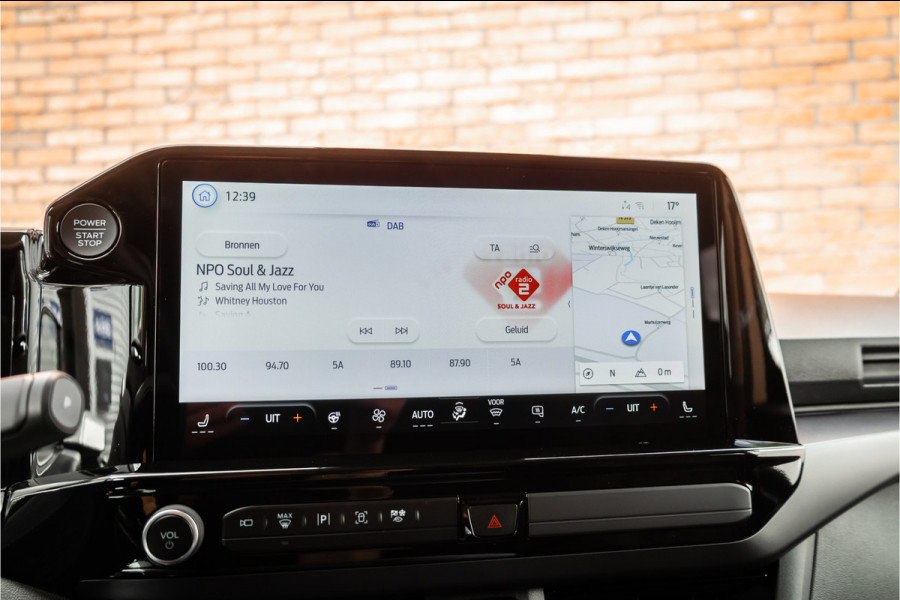 Ford Transit Custom 300 2.0 TDCI L2H1 Sport 170 PK DC | Dubbel Cabine | 360 Camera | Middenconsole | ACC | Blind Spot | Navigatie | Camera | CarPlay Elek. Trekhaak | 5-Zitter | BPM VRIJ | Verlengde fabrieksgarantie tot 11-2029