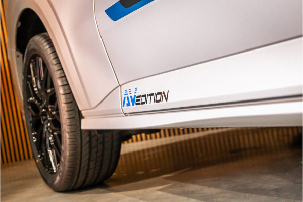 Ford Transit Custom 300 2.0 TDCI L2H1 Sport 170 PK DC | Dubbel Cabine | 360 Camera | Middenconsole | ACC | Blind Spot | Navigatie | Camera | CarPlay Elek. Trekhaak | 5-Zitter | BPM VRIJ | Verlengde fabrieksgarantie tot 11-2029