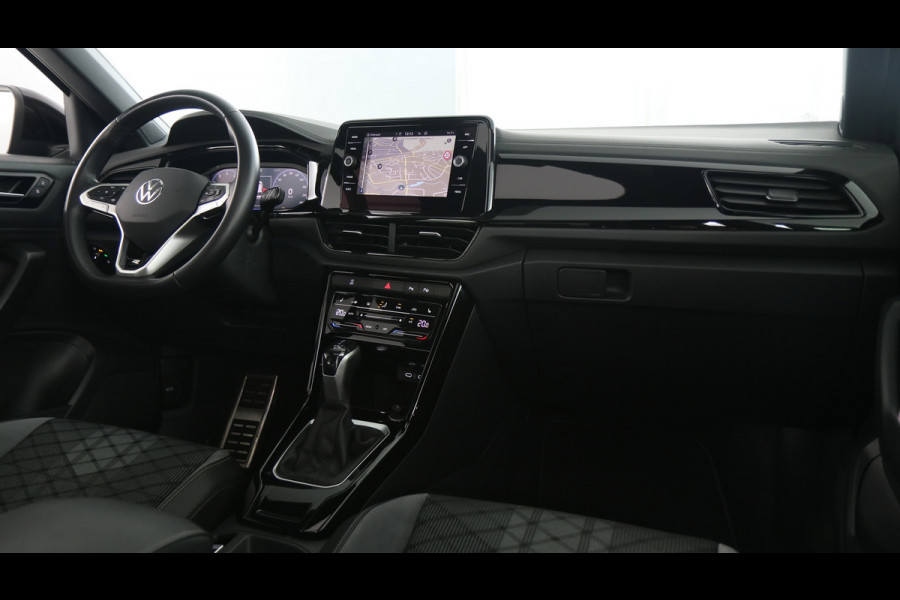 Volkswagen T-Roc 1.5 TSI 150pk R-Line Business DSG / Panoramadak / Keyless / Stoelverwarming / Camera